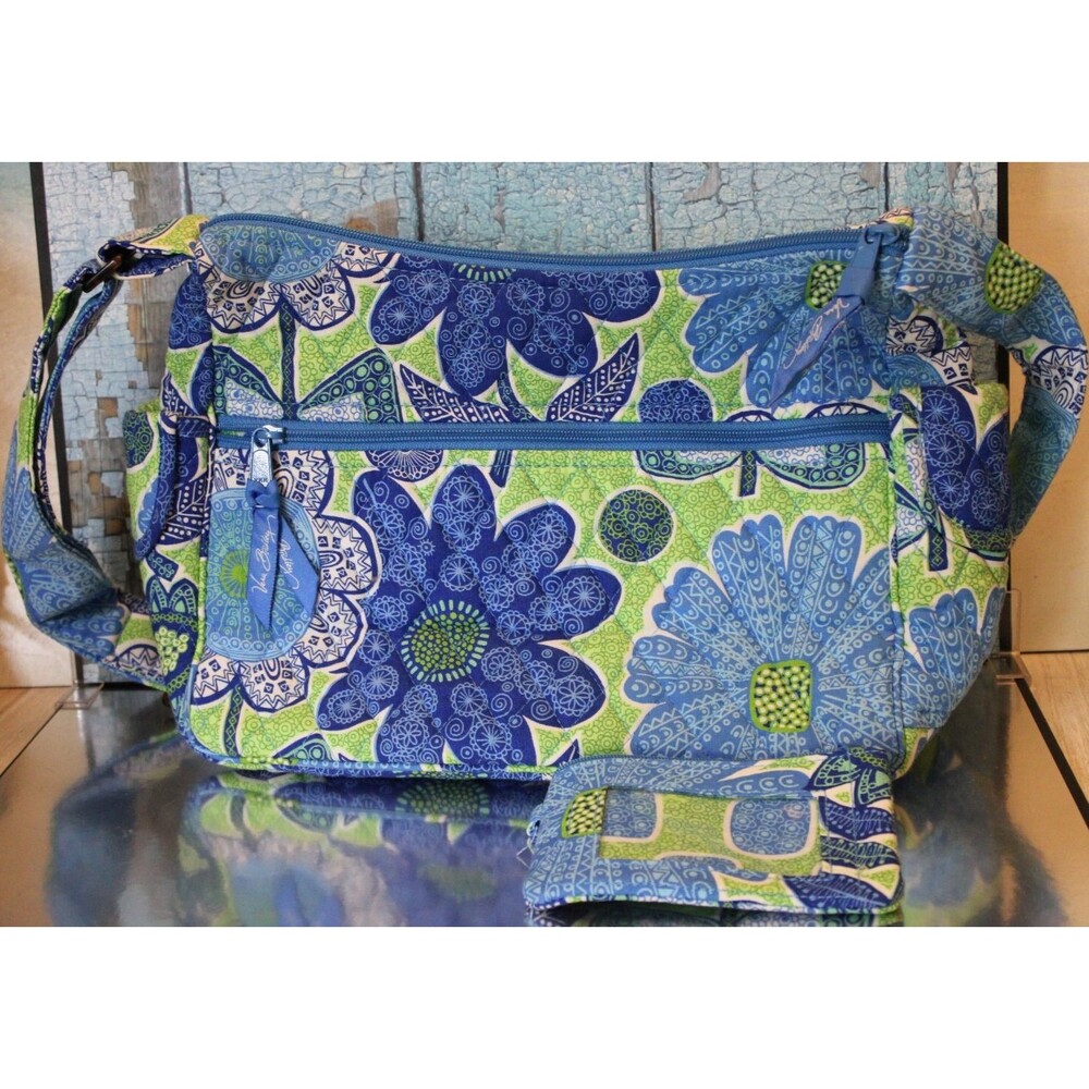 Vera Bradley doodle daisey two zipper purse w/ id/card holder to match!  (#p839)